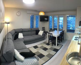 FREE downhill skiing ticket 1pcs Cozy and very peaceful place in Levi - Kittilä - Living room