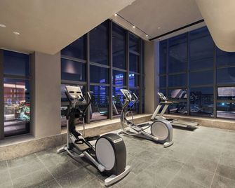 Novotel Living Yunnan Dianchi Times - Kunming - Gym