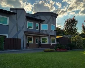 Iris Hotel - Erbusco - Building