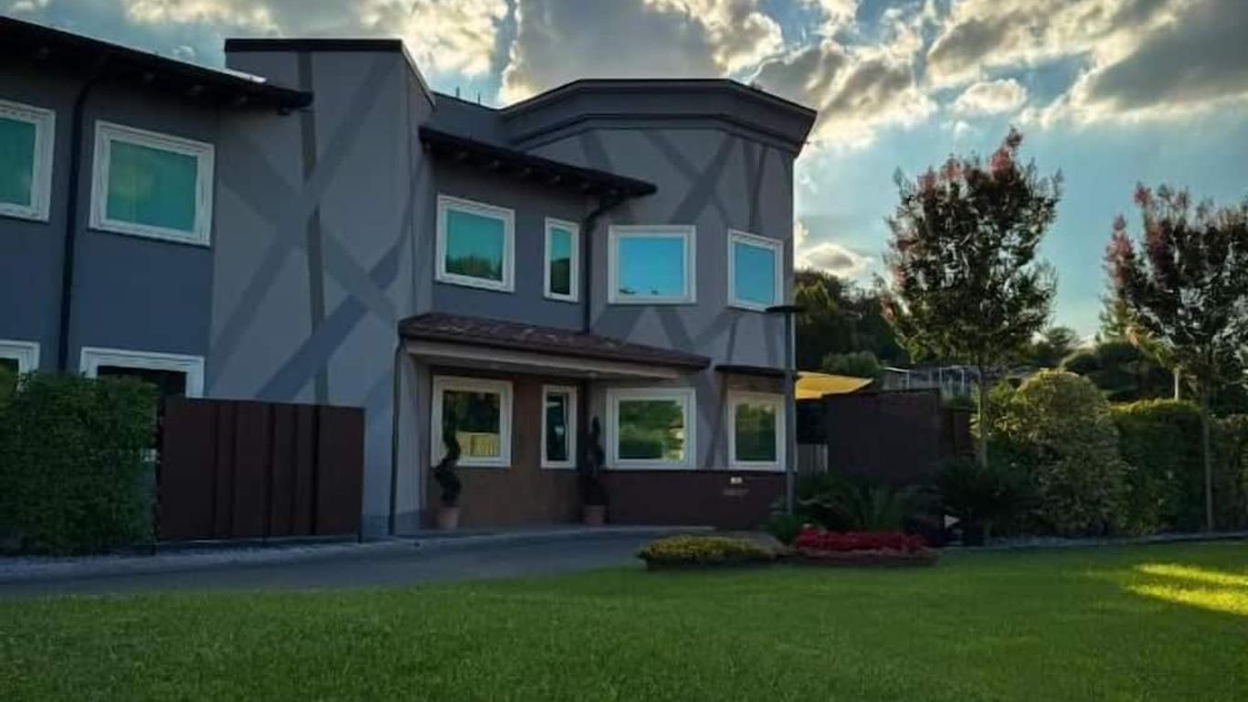 هوتل إريس فرانسياكورتا