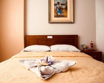 Hotel Jorge Chavez - Trujillo - Bedroom