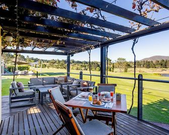 Devonvale Golf & Wine Estate - סטלנבוש - פטיו