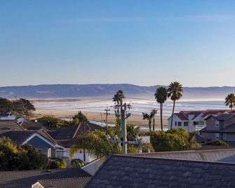 Casa do Sol by Avantstay Rooftop Deck w Ocean Views 2 Blocks to Beach - Pismo Beach