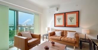 Brand New Apartment with Pool, Gym and Spa in La Julia - Santo Domingo - Sala de estar