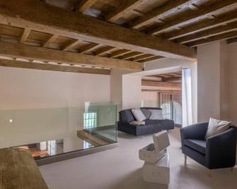 Villa Poggiostelle, Wonderful Countryside Property, Surrounded By A Large Private Estate With Ga - Calenzano - Soggiorno