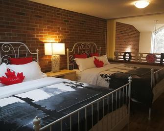 Margie Townhome Suites - Toronto - Bedroom