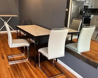 Nwk 457 Rm 212-E - Newark - Comedor