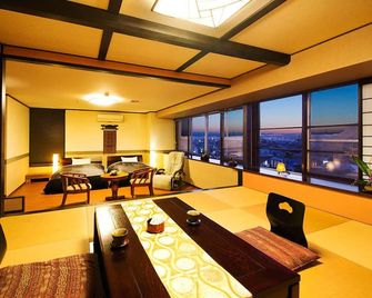 Hasegawa - Awara - Comedor