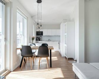 Luxurious 1BR Penthouse with Balcony - Tampere - Dining room