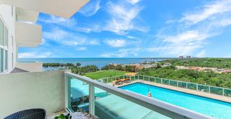 iCoconutGrove - Luxurious Vacation Rentals in Coconut Grove - Miami - Piscina
