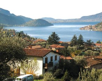Albergo Ristorante Orazio - Sale Marasino - Außenansicht