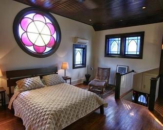 The Bell Tower Loft At Sanctuary Place - Savannah - Bedroom
