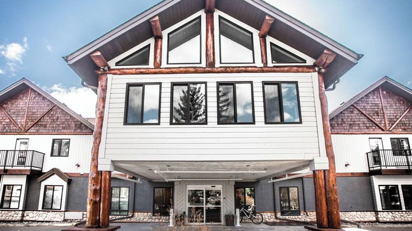 Basecamp Lodge Canmore