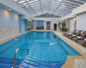 DoubleTree by Hilton Oxford Belfry - Thame - Bazén
