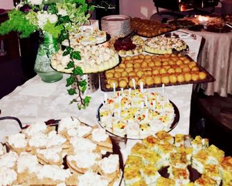 Scilla E Cariddi B&B - Messina - Buffet