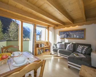 Résidence Grand Roc - Ancolies 206 Happy Rentals - Argentière - Salon