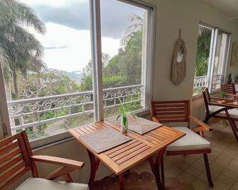 Hidden Gem! Perfect For Romantic Couples Getaway - Saint Thomas Island - Sala de estar