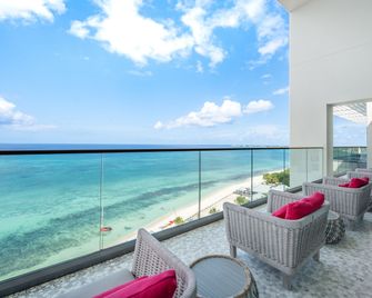 Kimpton Seafire Resort + Spa by IHG - West Bay - Balcó
