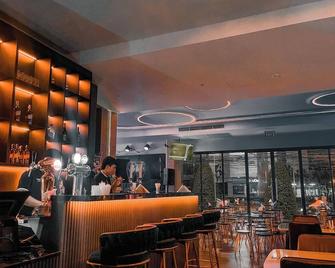 35 Bow Hotel - 曼谷 - 建築