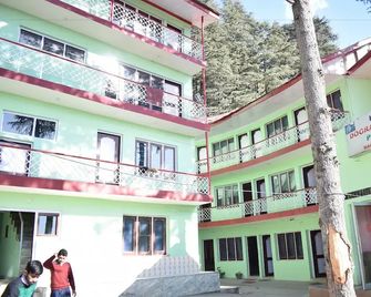 Hotel Dogra Residency Bar and Resturant - Kud - Building