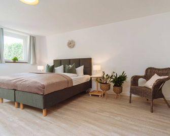 6-Person Apartment - Apartment House Kaiser Friedrich - Potsdam - Bedroom