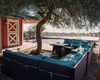 Room #6 - Joshua Tree - Patio