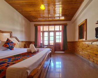 Tourist Nest Old Manali Diaries - Manali - Bedroom