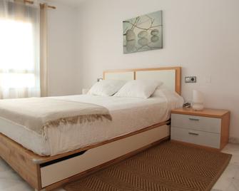 Apartment 5 minutes from the beach, with pool and recently renovated - Roquetas de Mar - Schlafzimmer