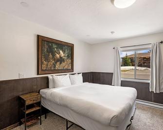 Alpine #2 - West Yellowstone - Bedroom