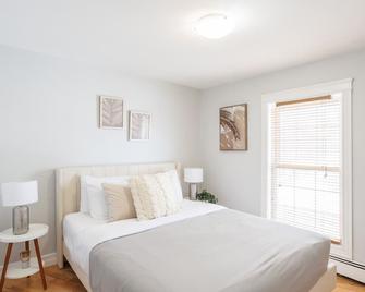 67 - Walking distance to downtown - Charlottetown - Habitación