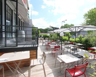 Hotel Vol De Nuit - Toulouse - Patio