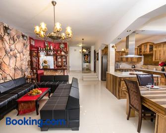 The Pearl of The Golan - Pnina Bagolan - Had Nes - Living room
