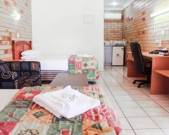 Moranbah Motor Inn - Moranbah - Habitación