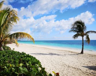 Coral Beach Hotel and Condominiums - Freeport - Playa