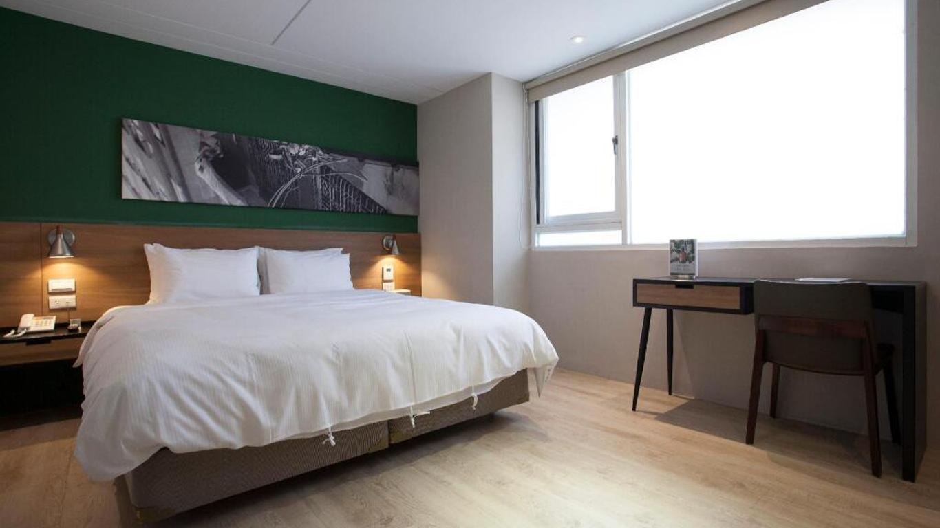 P&F Hotel