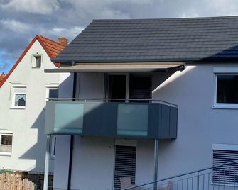 Holiday apartment on a slope - near Rhön, Spessart and A7 - Hammelburg - Edificio