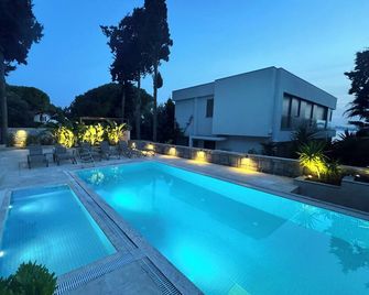 Levon Villa Hotel - Çeşme - Havuz