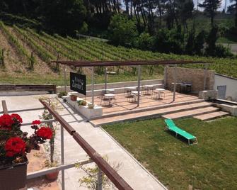 Bed & Wine Rocco Zambri - Bovino - Patio