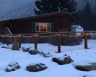 Cozy and quaint pet friendly cabin - Georgetown - Budova