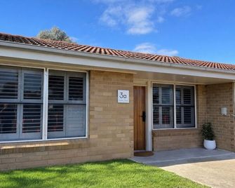 1 bedroom apartment - Kaniva - Building