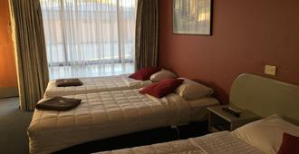 Parkway Motel - Queanbeyan - Bedroom