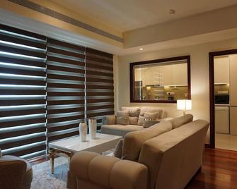 Opulent Comfort - Colombo - Living room