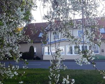 Eugenijus Apartments - Juodkrantė