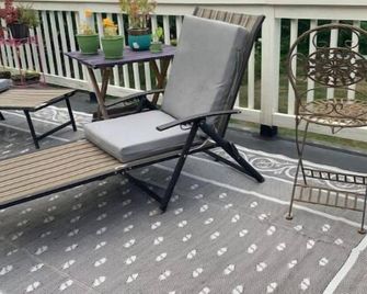 Potager Farm Historic Private Townhouse Sleeps 4 with Pool. - Groton - Patio