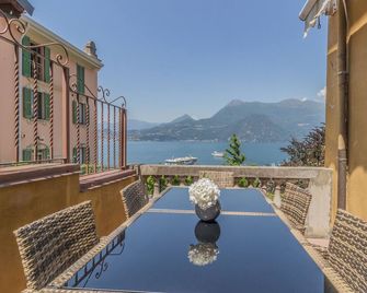 Varenna Bellevuevarennaholidays - Varenna - Balcony