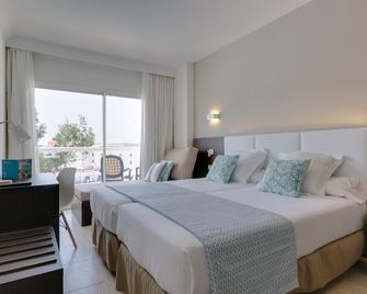 Hotel ILUNION Palmanova Mallorca - Calvià - Bedroom