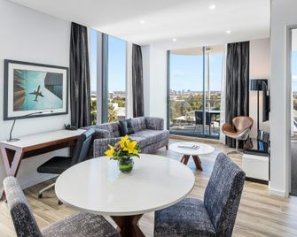 Meriton Suites Mascot Central - Mascot - Schlafzimmer