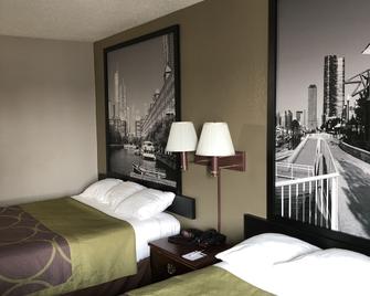 Super 8 by Wyndham Aurora/Naperville Area - Aurora - Bedroom