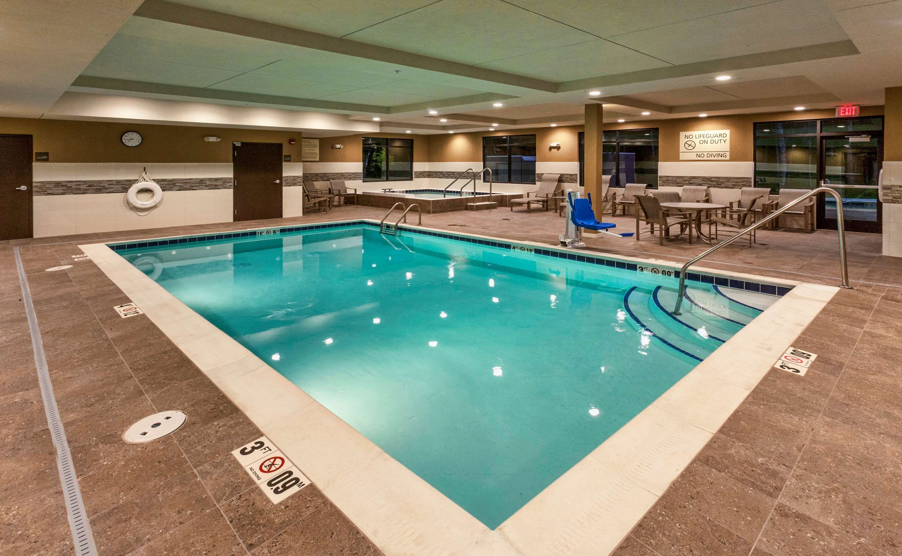 Pool view of Hampton Inn & Suites Duluth North/Mall Area