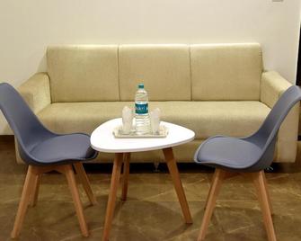 Hotel Grand Ecotel - Aurangabad - Phòng khách